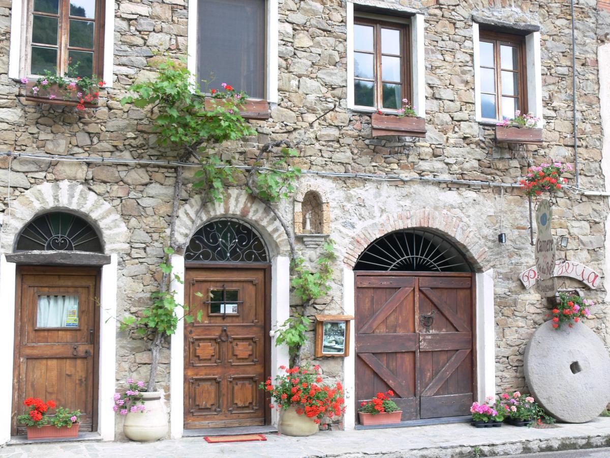 Il Cappellaio Matto Bed and Breakfast Montalto Ligure Buitenkant foto