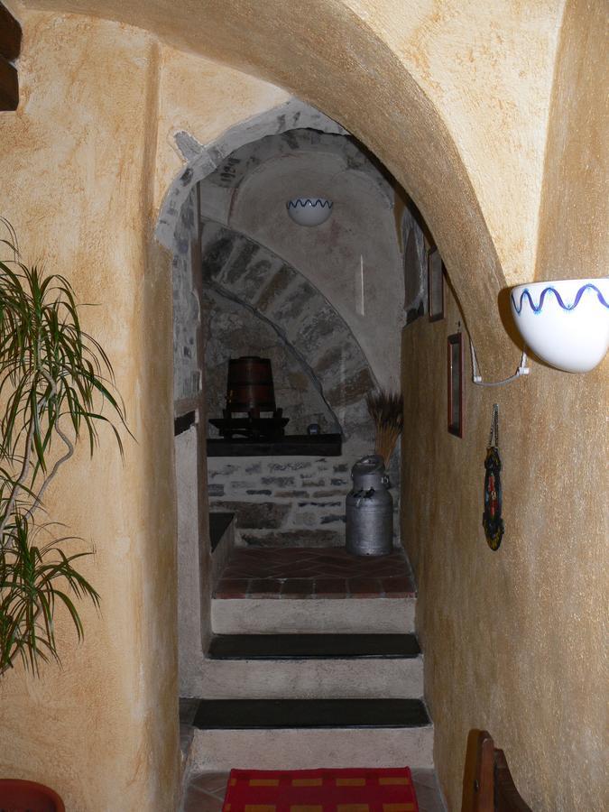 Il Cappellaio Matto Bed and Breakfast Montalto Ligure Buitenkant foto