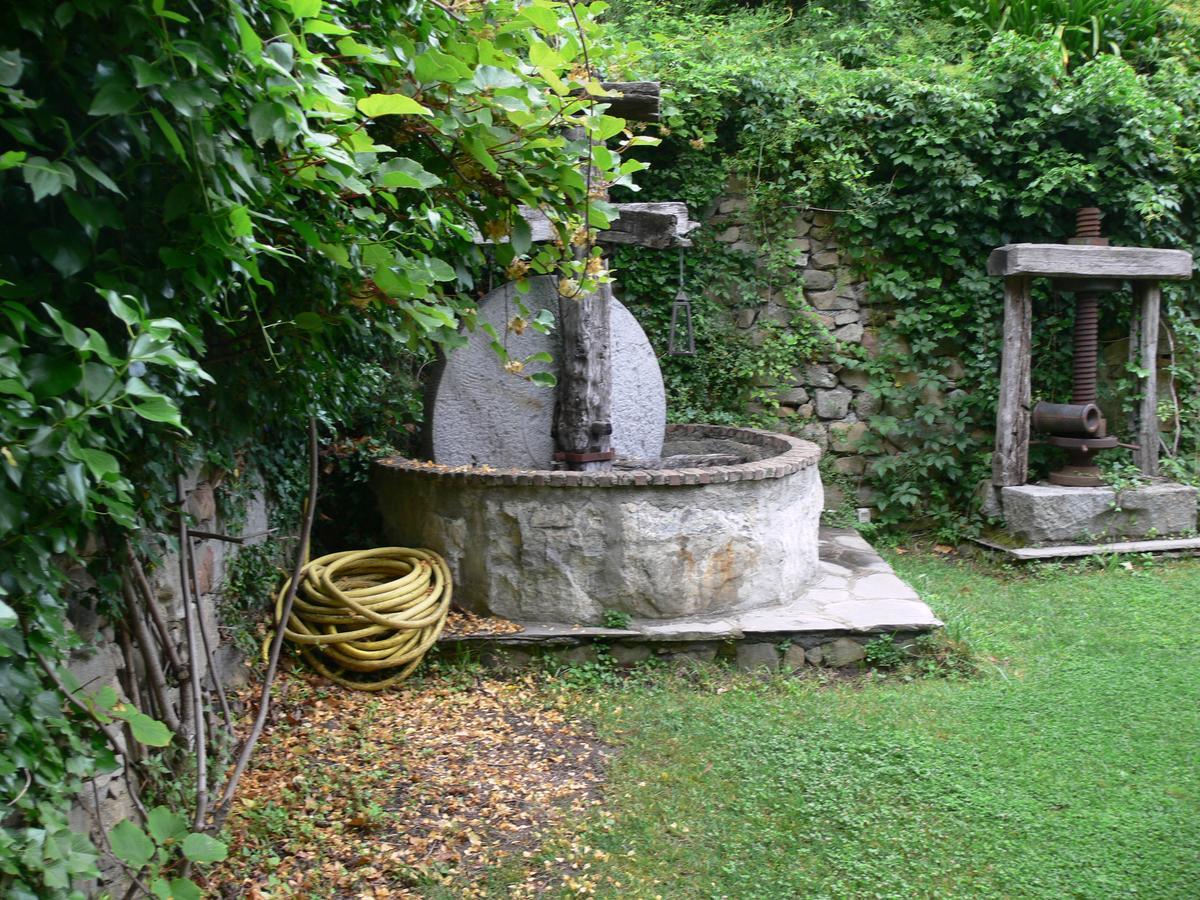 Il Cappellaio Matto Bed and Breakfast Montalto Ligure Buitenkant foto