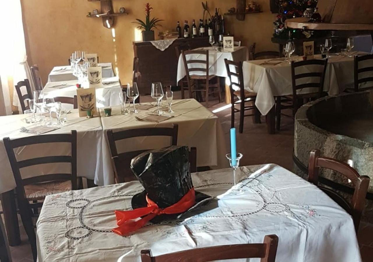 Il Cappellaio Matto Bed and Breakfast Montalto Ligure Buitenkant foto