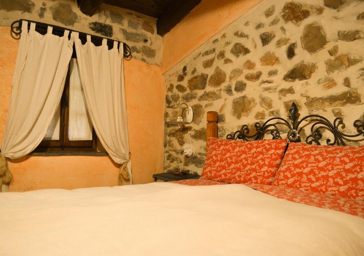 Il Cappellaio Matto Bed and Breakfast Montalto Ligure Buitenkant foto