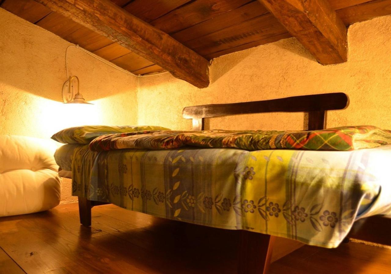 Il Cappellaio Matto Bed and Breakfast Montalto Ligure Buitenkant foto