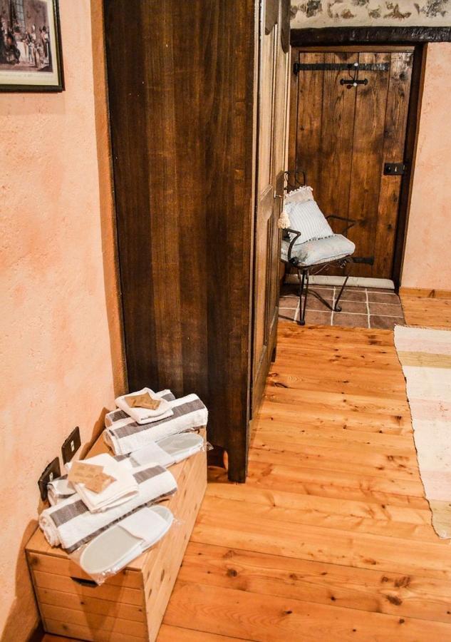 Il Cappellaio Matto Bed and Breakfast Montalto Ligure Buitenkant foto